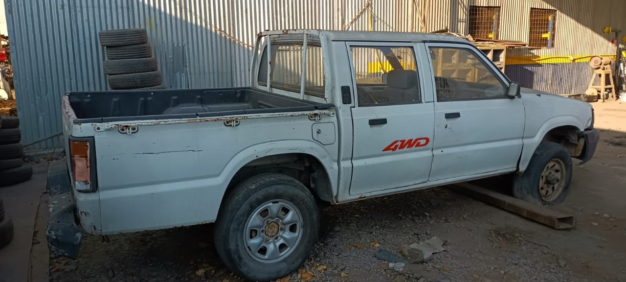  Mazda B2600 2000    EN DESARME